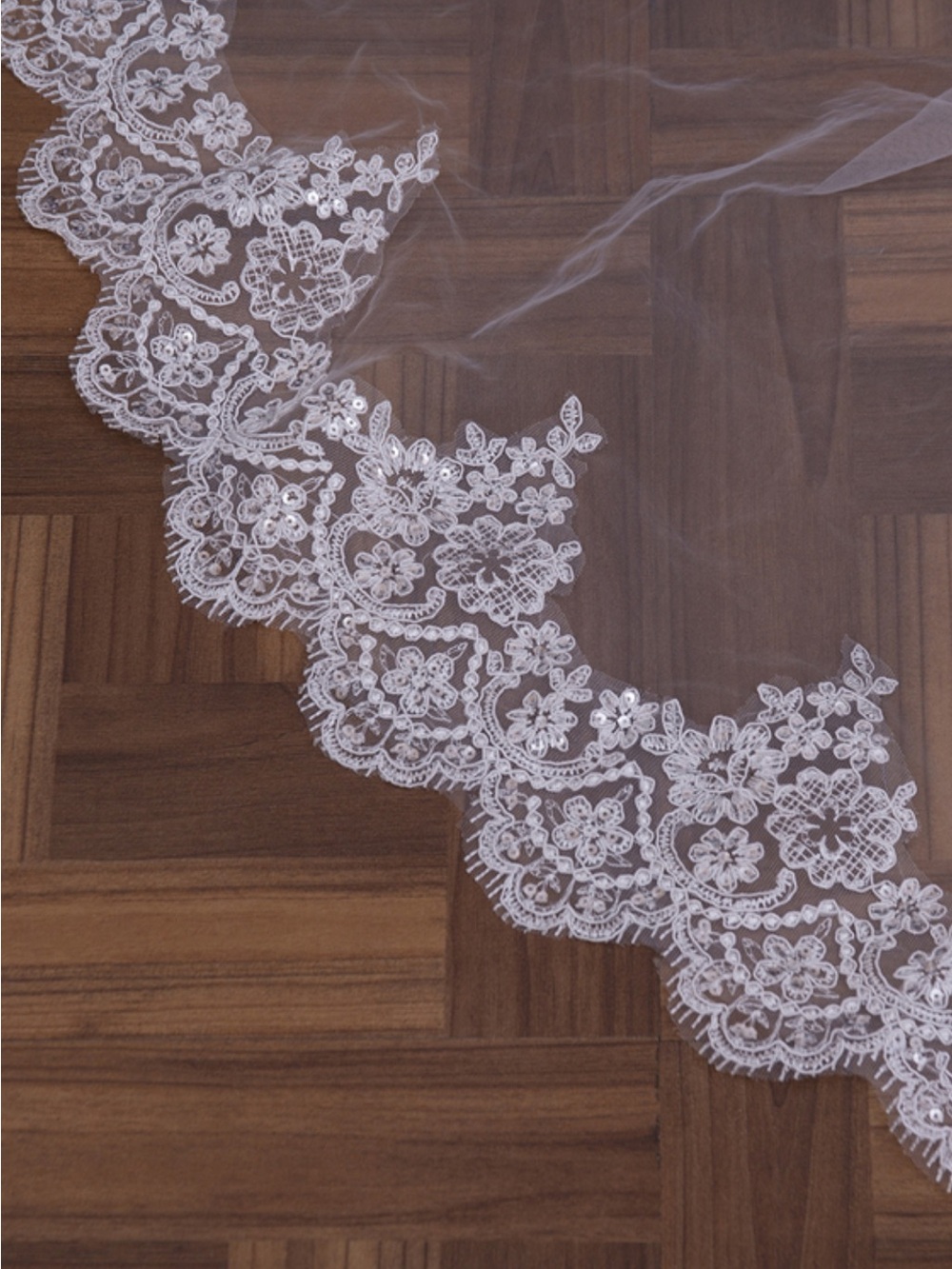 Mantilla Chapel Length Lace Edge Two Tier Veil! - Picture 3 of 4